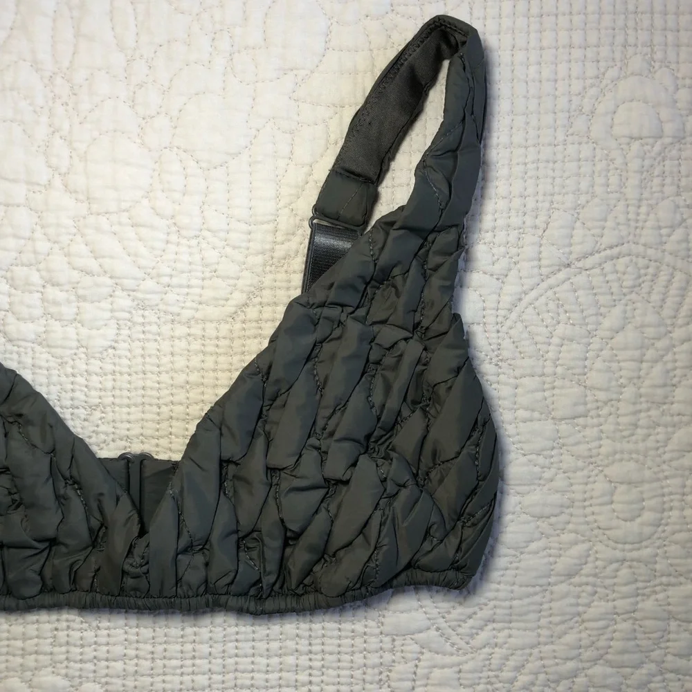SKIMS NWT Gunmetal Quilted Triangle Bralette Size Medium - Picture 4 of 13